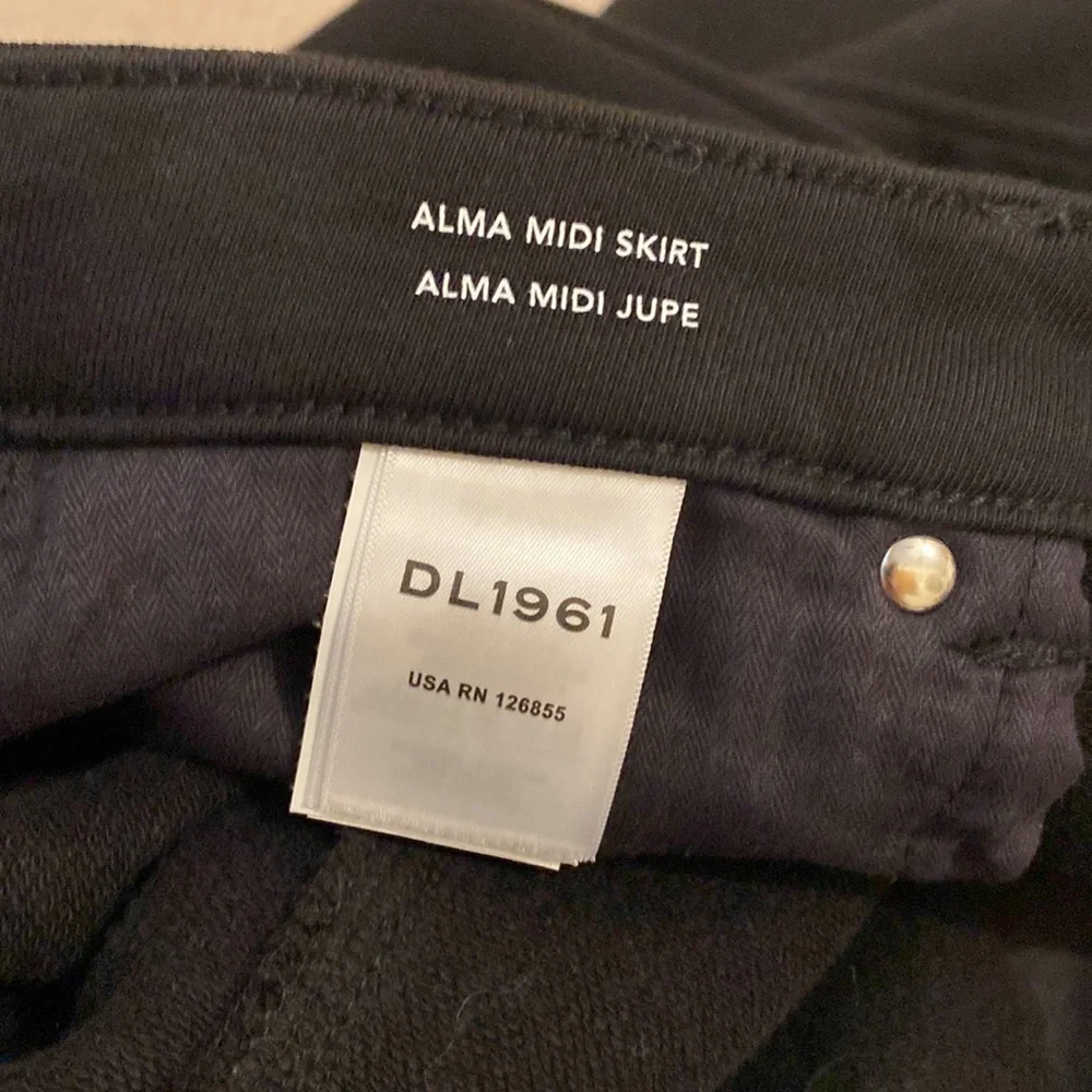 DL1961 ALMA Cotton Black Midi Pencil Skirt. Size 28